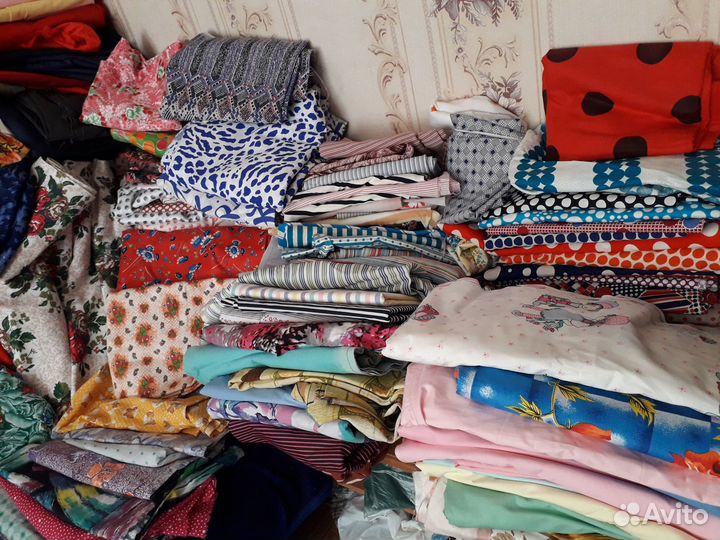 Ткани.Полотенца ссср.скатерти.вафельные махровые