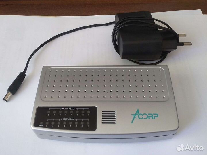 Настольный коммутатор Acorp с 8 портами