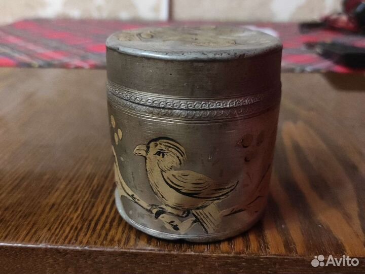 Старинная шкатулка 