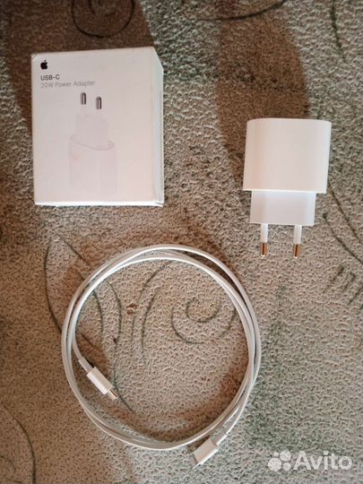Зарядка на iPhone 20w
