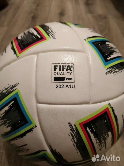 Профессиональный футбольный мяч Adidas Euro 2020