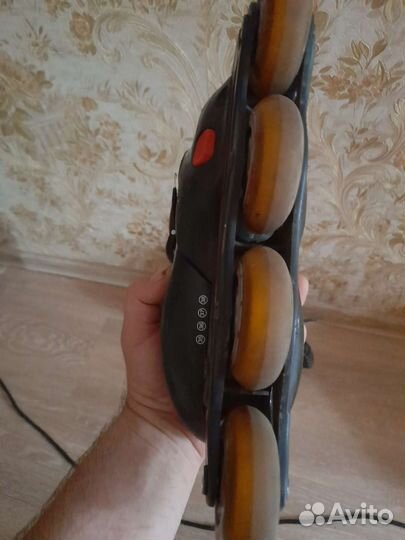 Роликовые коньки