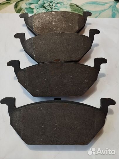 Колодки тормозные передние для Audi арт SP136