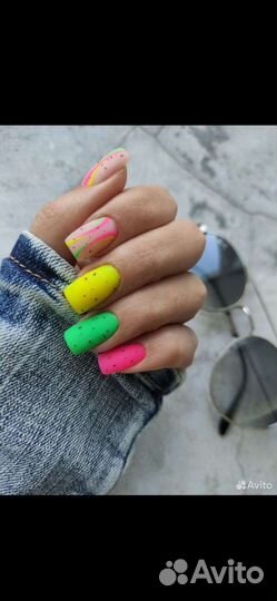 Маникюр и педикюр