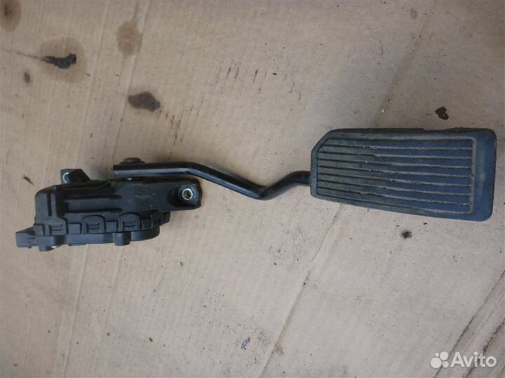 Педаль газа Nissan Primera P12 QR20 2003