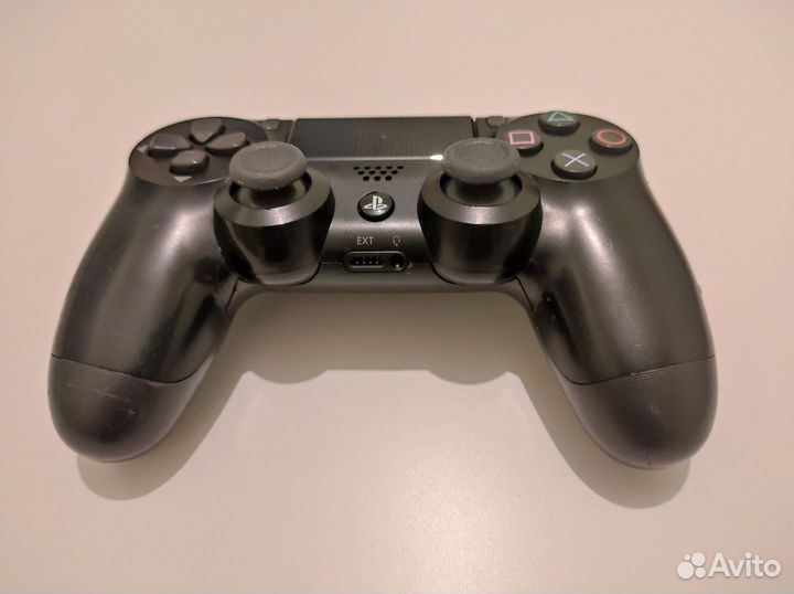 Геймпад Sony dualshock 4