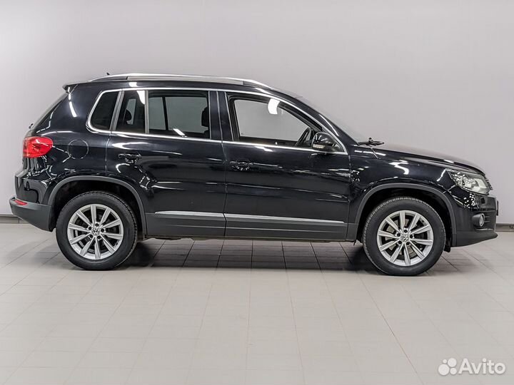 Volkswagen Tiguan 2.0 AT, 2011, 97 125 км