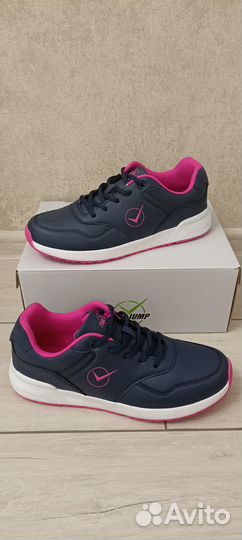 Кроссовки новые 41 размер