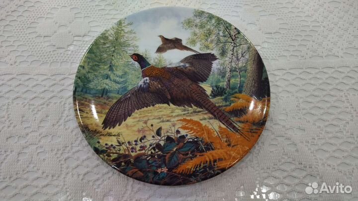 Тарелка коллекционная - Фазаны в полете
