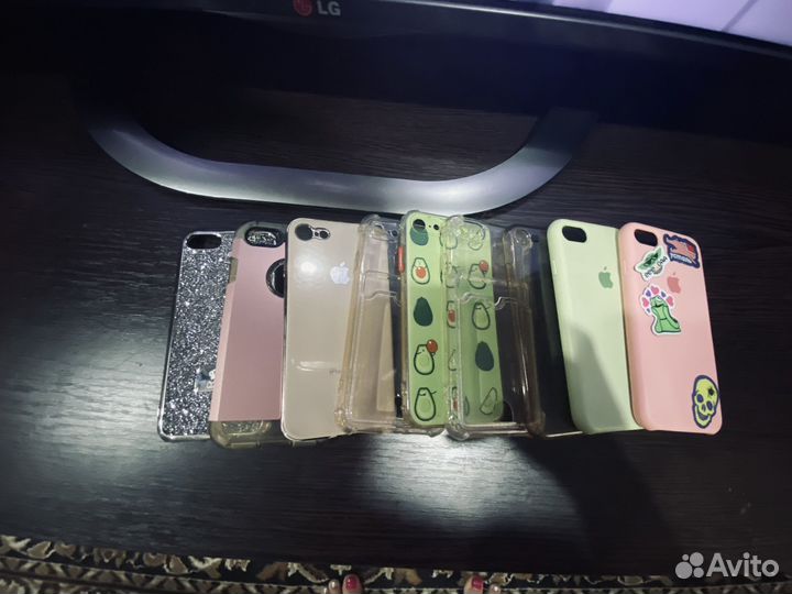 Продам чехлы на 8 iPhone