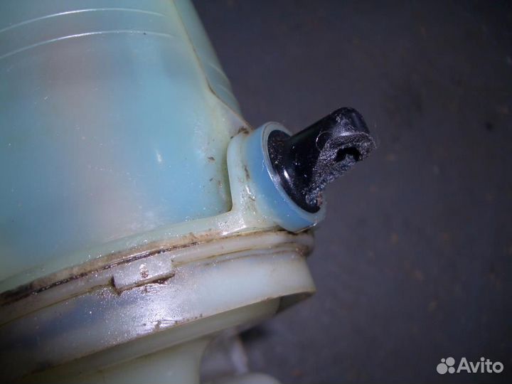 Бачок гидроусилителя toyota Land Cruiser 200 200