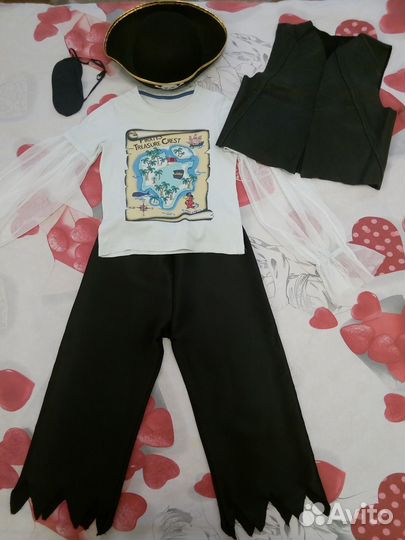 Новогодний костюм пирата