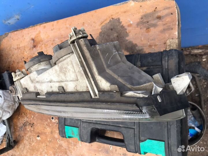 Фара правая Octavia (A4 1U) 2000-2011