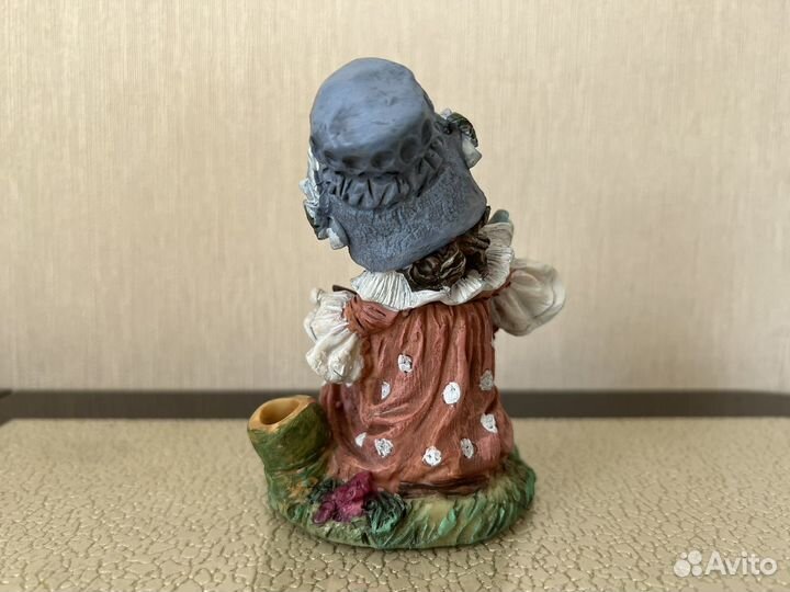 Статуэтка девочка Ассоль с корабликом слоник