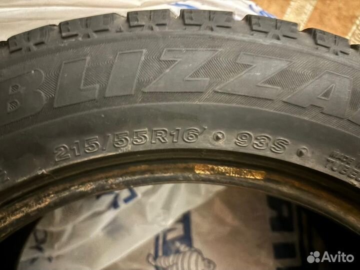 Bridgestone Blizzak Spike-01 215/55 R16 93S