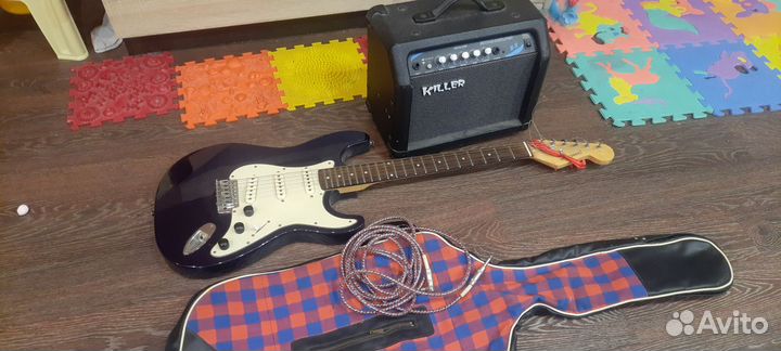 Электрогитара с комбоусилителем, кабель,чехол, б/у
