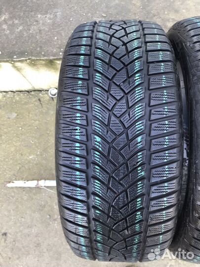 Goodyear UltraGrip Performance Gen-1 215/50 R17 95V