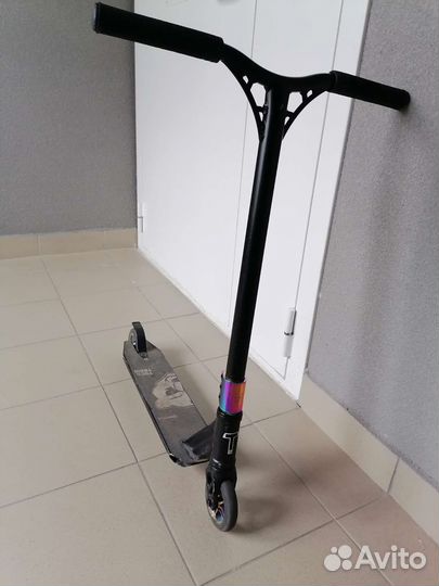 Трюковой самокат tech team comrade