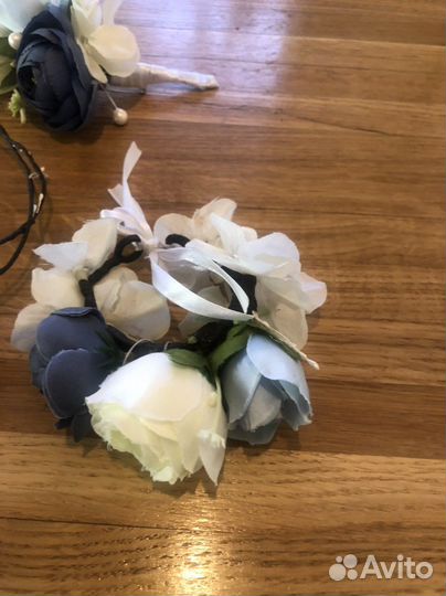 Венок на голову из цветов, бутоньерка и браслет