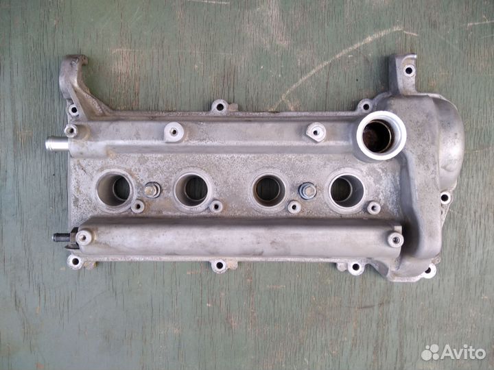 Toyota Prius 1nzfxe крышка гбц