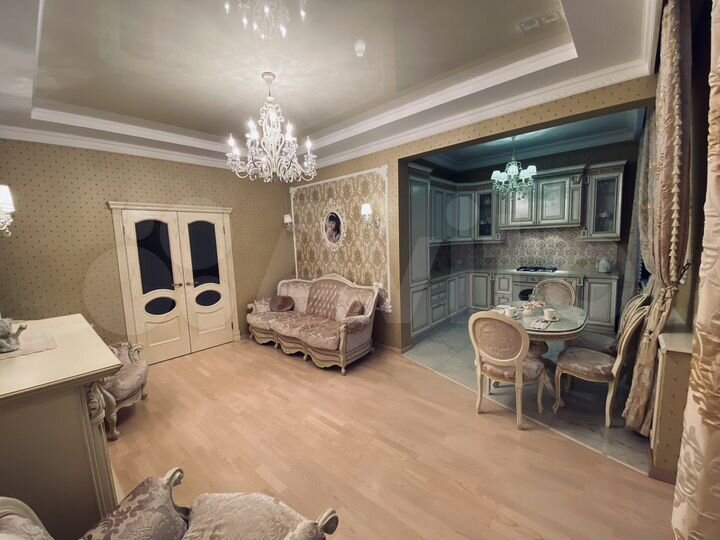 4-к. квартира, 95 м², 2/4 эт.