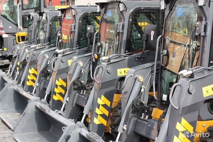 Мини-погрузчик XCMG XC740RU, 2023
