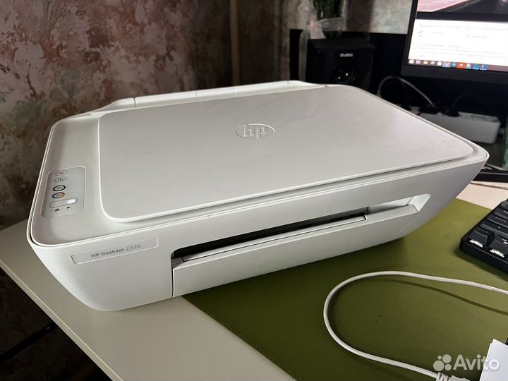 Мфу (принтер + сканер) HP DeskJet 2320 белый
