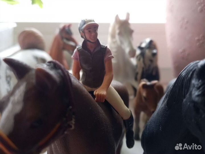 Фигурки лошадей schleich
