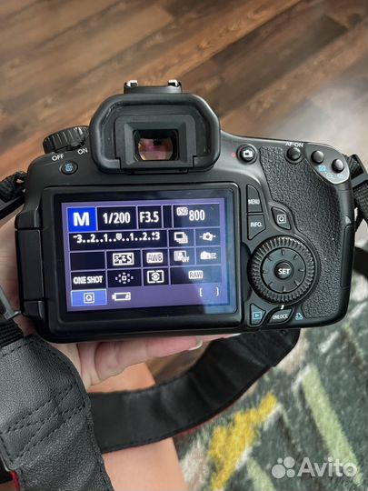 Зеркальный фотоаппарат canon 60d
