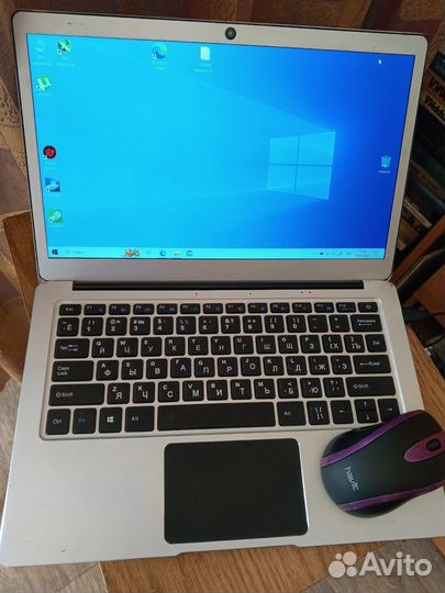 Легкий алюминиевый ультрабук с рабочей батареей