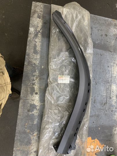 Накладка порога левой двери isuzu