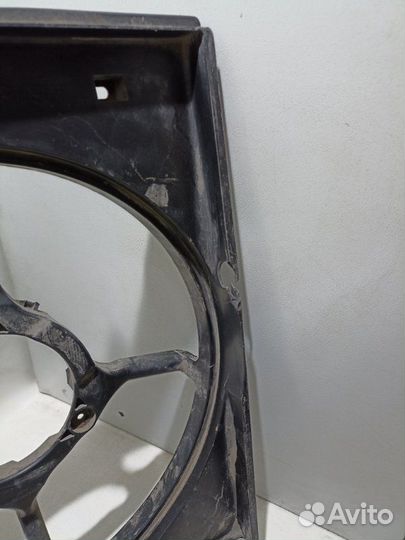 Диффузор радиатора Nissan X-Trail T 31 2008