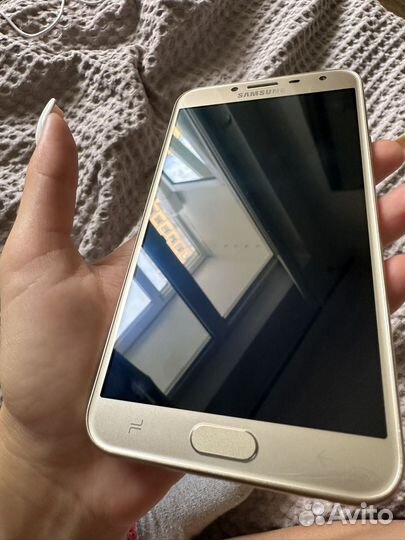 Телефон Samsung galaxy j4