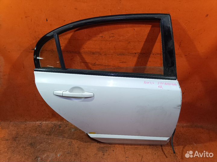 Дверь Honda Civic FD1 (Заднее Правое)