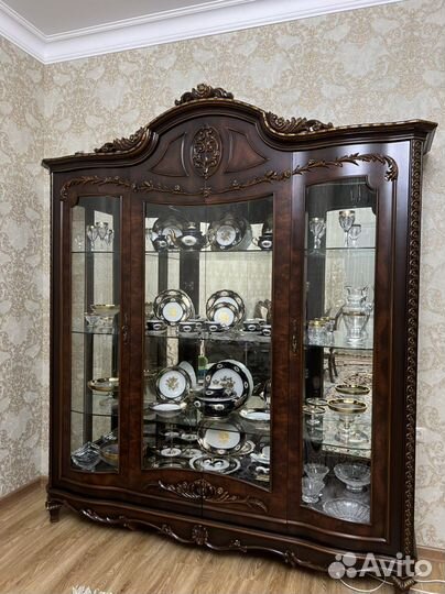 Горка,сервант