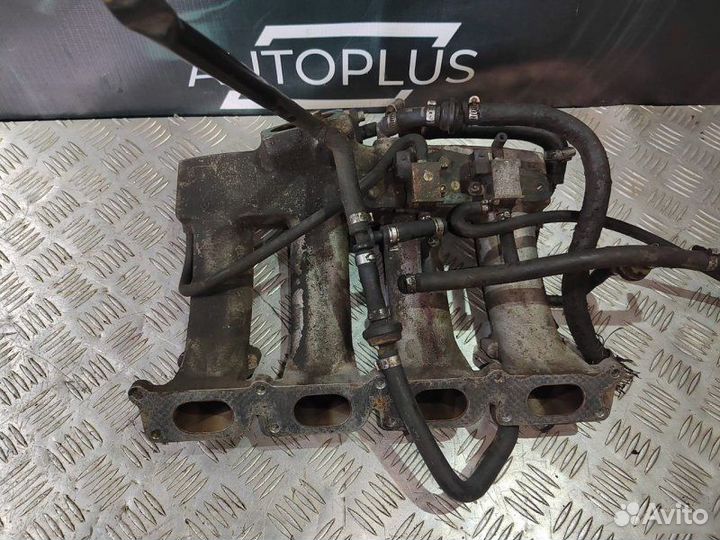 Впускной коллектор Volkswagen Passat B5+ 1.8