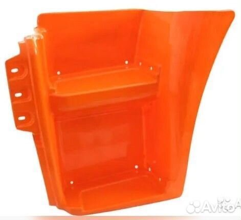 Щиток камаз-6520 подножки правый (оранжевый)