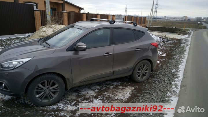 Багажник на Hyundai IX35 интегрированный рейлинг