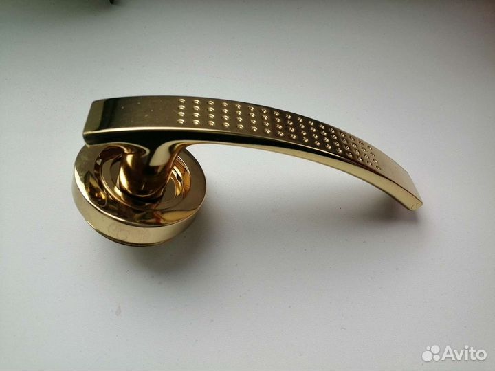 Дверные ручки