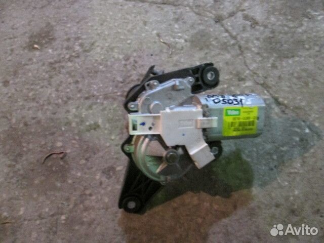 Моторчик стеклоочистителей на Nissan Tiida I (C11)