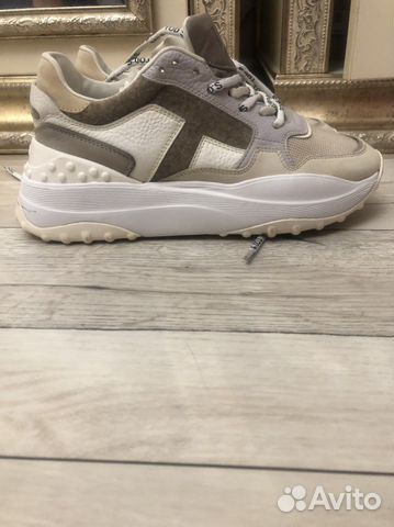 Кроссовки женские Tods оригинал купить в Москве | Личные вещи | Авито