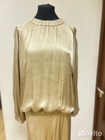 Костюм атласный женский Италия р 50-52