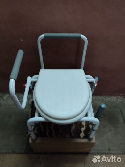 Кресло-туалет армед