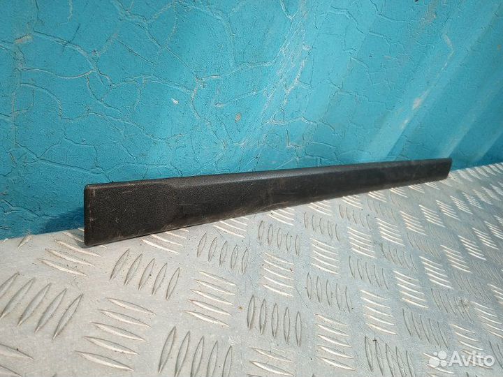 Молдинг двери задний левый Ford Fiesta 5 1.4 fxjb