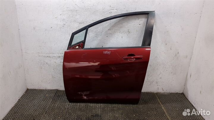 Стекло боковой двери Mazda 5 2010, 2011