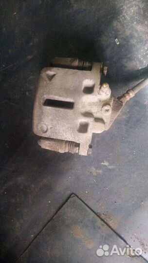 Суппорт правый передний на Оку ваз 1111