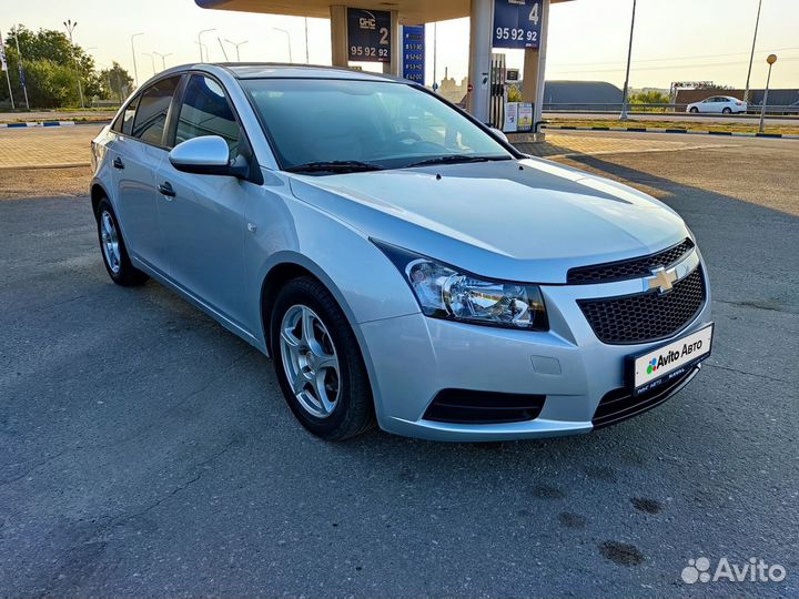 Chevrolet Cruze 1.6 AT, 2011, 105 000 км