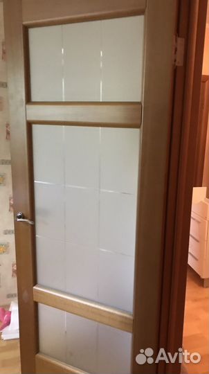 Двери деревянные б/у