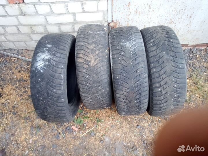 Kumho Ecsta 4X KU22 215/65 R16