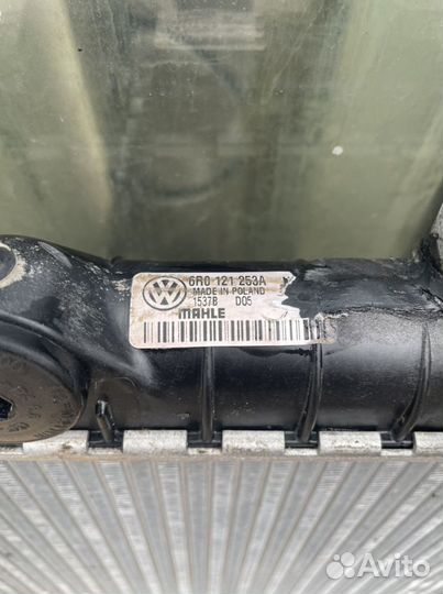 Радиатор охлаждения VW Polo Sedan